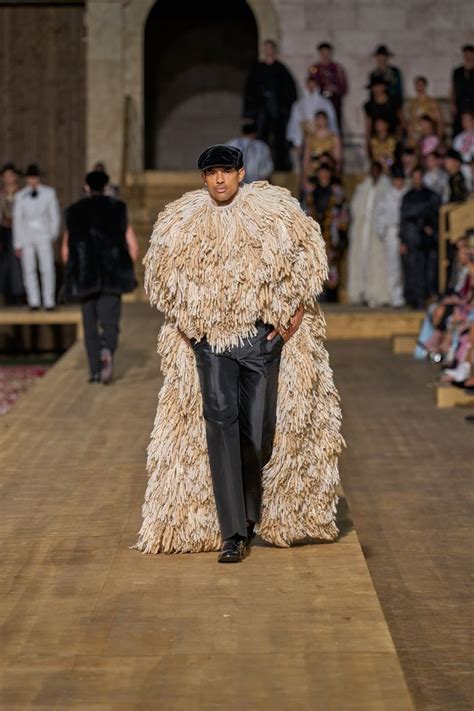 dolce e gabbana vestito falso
